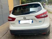 Usata Nissan Qashqai Acenta 110 CV (80 kW) 2016 Bianco SUV