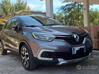 Usata Renault Captur 90 CV (66 kW) 2018 Grigio SUV
