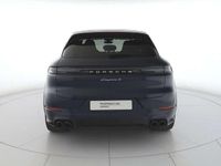 Usata Porsche Cayenne 519 CV (381 kW) 2024 Blu algarve metallizzato SUV