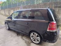 Usata Opel Zafira 140 CV (102 kW) 2009 Nero Monovolume