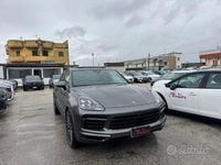 Usata Porsche Cayenne 2019 Grigio scuro SUV