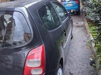 Usado Renault Twingo 75 CV (55 kW) 2010 Negro Utilitario