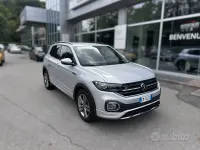 Usata VW T-Cross R-line 110 CV (80 kW) 2022 Grigio SUV