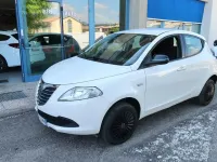 Usata Lancia Ypsilon 80 CV (58 kW) 2013 Bianco Utilitaria