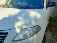 Usata Lancia Ypsilon 80 CV (58 kW) 2015 Bianco Utilitaria