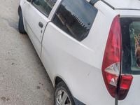 Usata Fiat Punto 69 CV (50 kW) 2005 Utilitaria