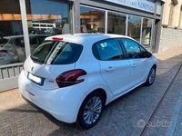 Usata Peugeot 208 Active 75 CV (55 kW) 2016 Bianco Utilitaria