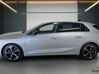 Usata Opel Astra Elegance 131 CV (96 kW) 2023 Gr1b argento diamante metallizzato Berlina