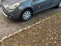 Usata Renault Clio III 75 CV (55 kW) 2012 Grigio Utilitaria