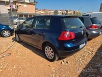 Usata VW Golf IV Sportline 140 CV (102 kW) 2005 Blu Berlina