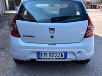 Usata Dacia Sandero 75 CV (55 kW) 2012 Bianco Berlina
