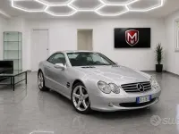 Usata Mercedes SL500 306 CV (225 kW) 2002 Grigio Cabrio