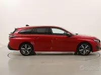 Usata Peugeot 308 SW Allure 131 CV (96 kW) 2022 Rosso Station wagon