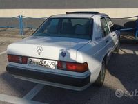 Usata Mercedes 190 105 CV (77 kW) 1989 Bianco Berlina