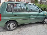 Usata Mazda Demio 72 CV (52 kW) 2001 Verde Utilitaria