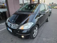 Usata Mercedes A180 Avantgarde 109 CV (80 kW) 2012 Nero Berlina