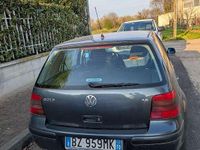 Usata VW Golf IV Highline 105 CV (77 kW) 2002 Berlina