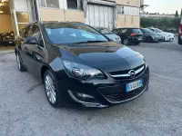 Usata Opel Astra Cosmo 100 CV (73 kW) 2014 Nero Station wagon