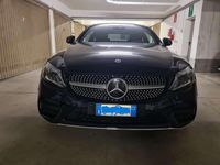 Usata Mercedes C220 AMG line 194 CV (142 kW) 2019 Blu/azzurro Coupé