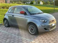 Usata Fiat 500e Red 42 kW (58 CV) 2023 Grigio Utilitaria