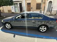 Usata VW Passat 105 CV (77 kW) 2008 Blu Berlina