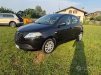 Usata Lancia Ypsilon 69 CV (50 kW) 2015 Nero Utilitaria