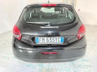 Usata Peugeot 208 Allure 74 CV (54 kW) 2017 Nero Utilitaria