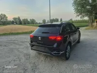 Usata VW T-Roc Advance 116 CV (85 kW) 2020 Nero SUV