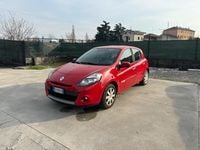 Usata Renault Clio II Dynamique 72 CV (52 kW) 2010 Rosso Berlina