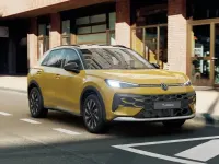 Nuova VW T-Roc Life 116 CV (85 kW) 2026 Canary yellow nero SUV