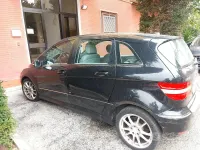 Usata Mercedes 200 140 CV (102 kW) 2008 Nero Monovolume