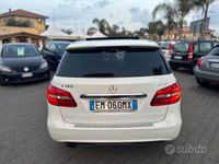 Usata Mercedes B180 Premium 110 CV (80 kW) 2013 Bianco Monovolume