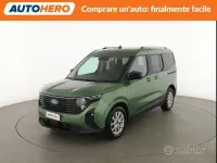 Begagnad Ford Tourneo Courier Titanium 125 HK (91 kW) 2024 Grön Minibuss