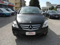 Usata Mercedes B180 116 CV (85 kW) 2010 Nero Monovolume