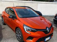 Usata Renault Clio V Equilibre 66 CV (48 kW) 2023 Arancione Berlina