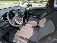 Usata Kia Venga Active 90 CV (66 kW) 2015 Bianco Utilitaria