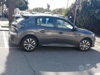 Usata Peugeot 208 102 CV (75 kW) 2023 Grigio Utilitaria