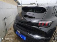Usata Peugeot 208 Allure 101 CV (74 kW) 2023 Nero Utilitaria