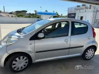 Usata Peugeot 107 68 CV (50 kW) 2005 Grigio Utilitaria