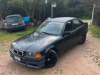 Usata BMW 325 116 CV (85 kW) 1992 Nero Berlina