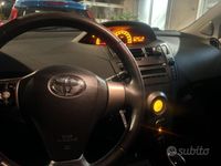 usata Toyota Yaris 2ª serie - 2011 5 porte