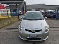 Usata Toyota Auris Sol 124 CV (91 kW) 2007 Argento Utilitaria