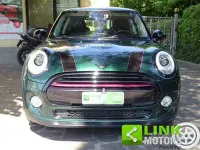 Usata Mini Cooper D 116 CV (85 kW) 2016 Verde scuro Utilitaria