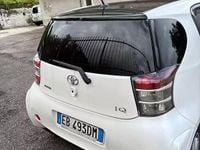 Usata Toyota iQ 98 CV (72 kW) 2010 Bianco Utilitaria