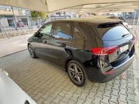 Usata Mercedes B200 150 CV (110 kW) 2021 Nero Monovolume