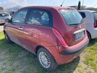 Usata Lancia Ypsilon 70 CV (51 kW) 2004 Rosso Utilitaria