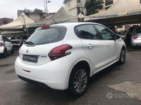 Usata Peugeot 208 Active 82 CV (60 kW) 2017 Bianco Utilitaria