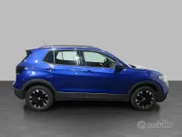 Usata VW T-Cross Style 110 CV (80 kW) 2023 Reef blue metallizzato SUV