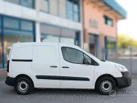 Usata Citroën Berlingo 90 CV (66 kW) 2016 Bianco Monovolume