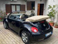 Usata VW New Beetle 105 CV (77 kW) 2005 Nero Utilitaria